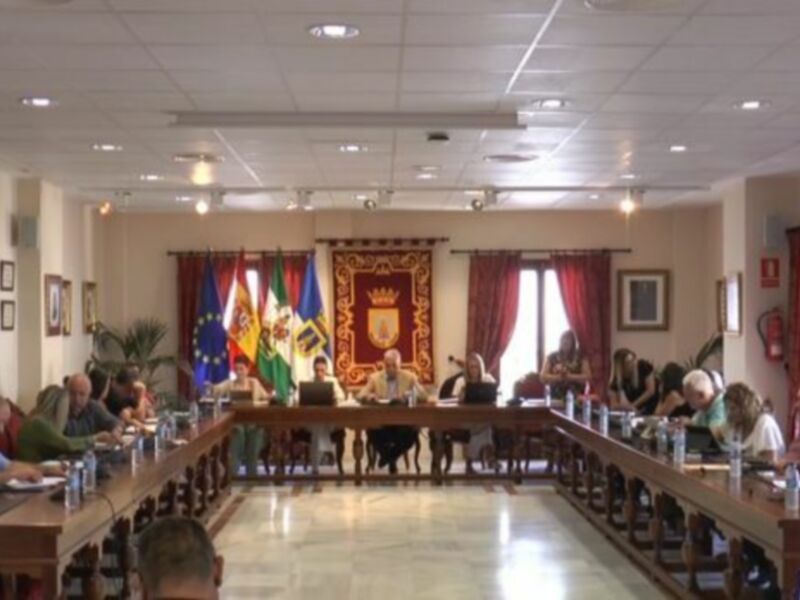 El Día de la Virgen de Regla y el lunes de descanso tras la cabalgata de Carnaval fiestas locales de Chipiona en 2023