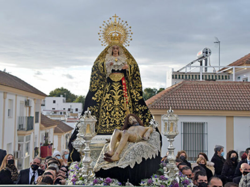 Los Titulares de la Soledad Ilipense regresan a la Parroquia de Ntra. Sra. de la Asunción en traslado público
