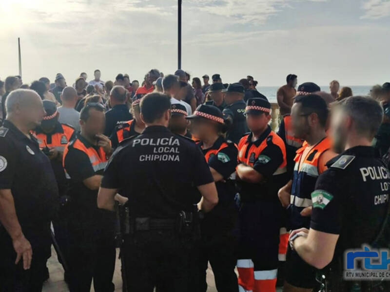La Policía Local agradece la colaboración ciudadana en las labores de búsqueda de Eric Adam Caldwel desaparecido en Chipiona desde el pasado viernes 