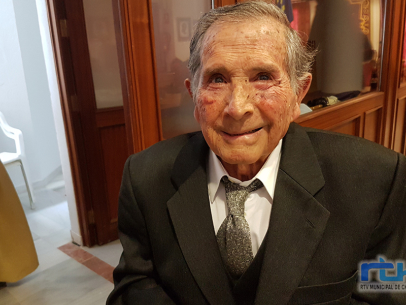 Chipiona dio el último adiós al exconcejal Luis Díaz Quintero