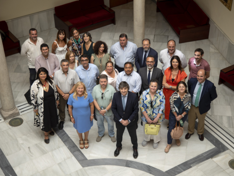 El Colegio de Abogados de Sevilla homenajea a sus Letrados y Letradas del Tuno de Oficio en el Día de la Justicia Gratuita