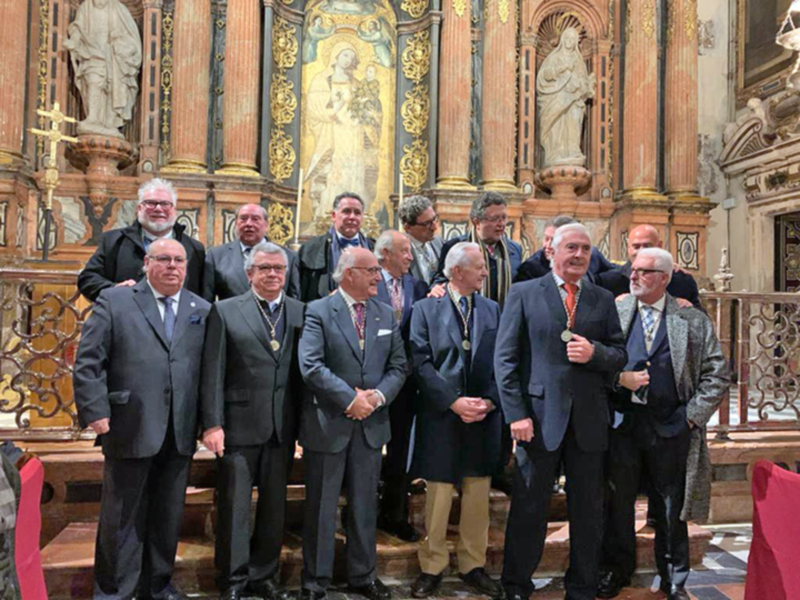 En la Capilla de la Virgen de la Antigua de la Seo Sevillana juraron los nuevos comendadores de la Hermandad de los Caballeros de los Santos Inocentes