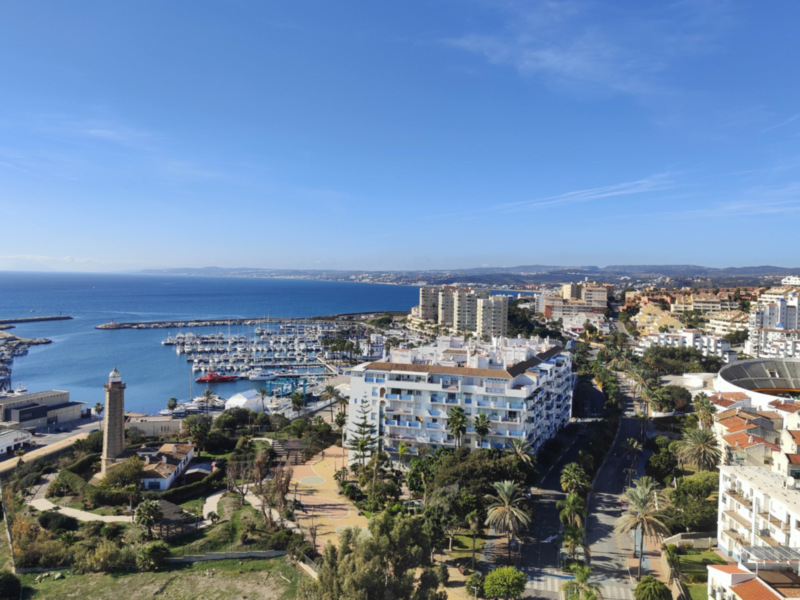 Estepona es la ciudad andaluza con mayor crecimiento de población en 2023