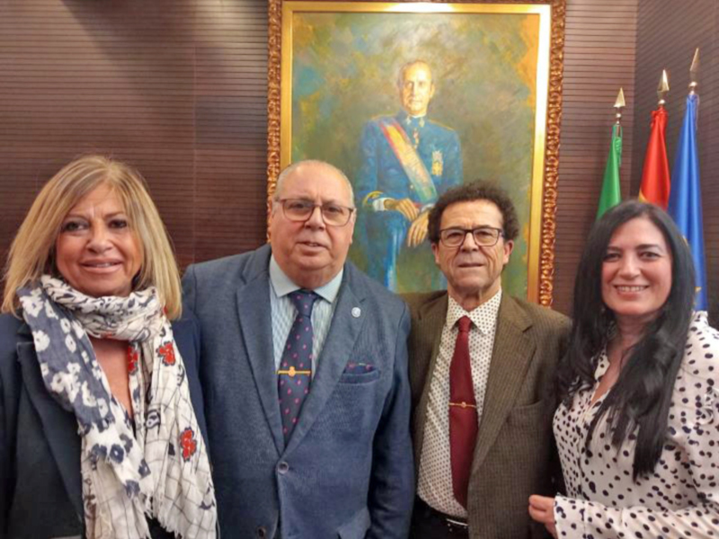 La velada fue inaugurada por D. Francisco Molina, director de relaciones institucionales del Ateneo de Triana 