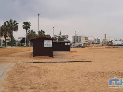 Los perros y otras mascotas dejan de tener desde hoy acceso a las playas de Chipiona los fines de semana y días de fiesta