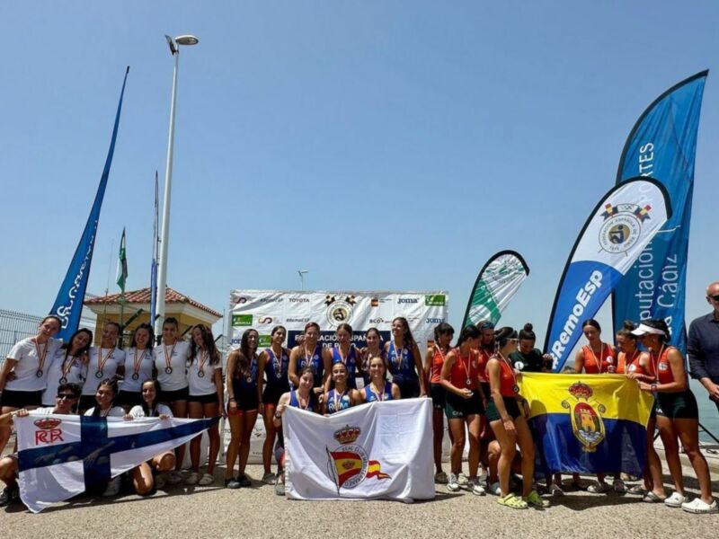 El Campeonato de España de banco fijo en llaut concluye en La Línea con doble podio para el remo andaluz