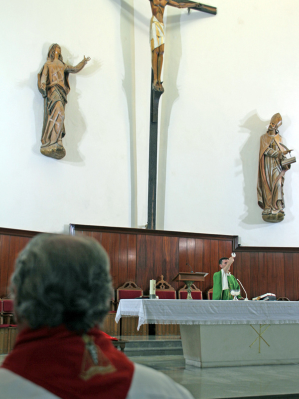 El hogar navarro celebró la función religiosa del Patrón de Navarra San Fermín