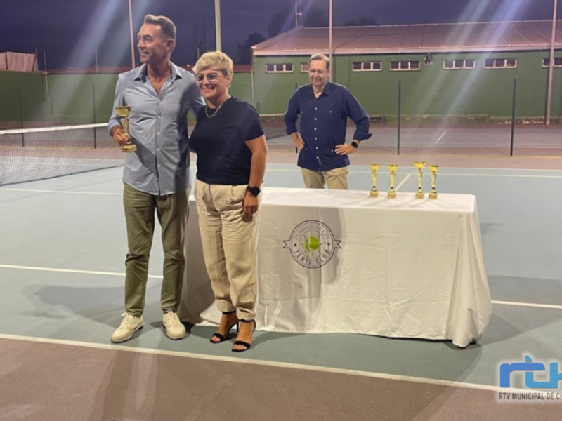 Manuel Massip campeón de la Liga de Tenis de Verano de Rota
