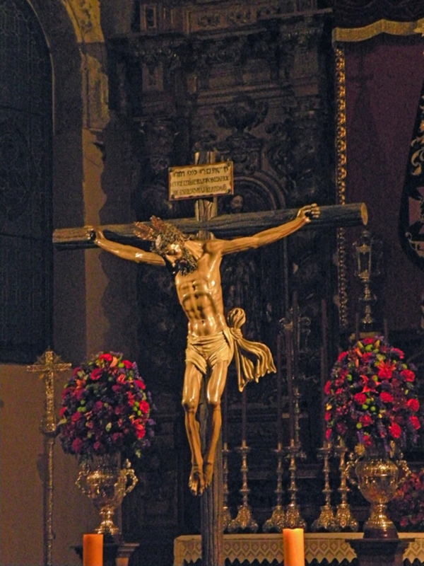 Devoción y recogimiento en el Triduo en honor al Santísimo Cristo del Buen Fin en Alcalá del Río