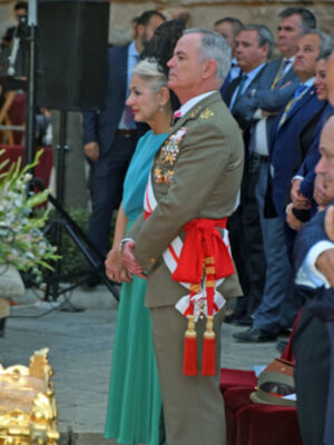  Emoción y fe en la Plaza del Triunfo,la Divina Pastora de Santa Marina recibe su Coronación Canónica