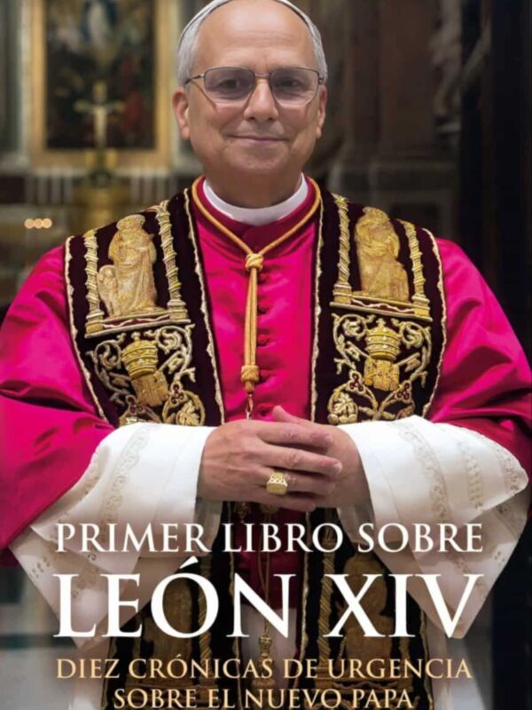 Portada del primer libro sobre el Papa León XIII, con una imagen de un sacerdote vestido con trajes ceremoniales.