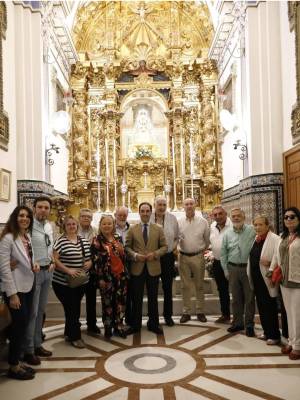 Visita de componentes de la editorial Sevilla Press a la Virgen de Setefilla