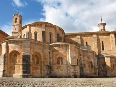  El Ateneo hispalense profundiza en el legado del arte románico en Navarra 