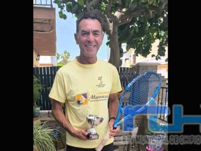 Manuel Massip se impone en el Torneo de Tenis de Mairena del Aljarafe en categoría +65