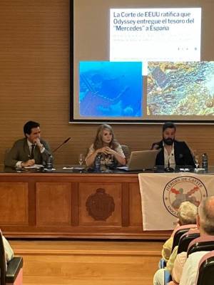 Notable éxito de las conferencias dedicadas a la figura de Álvaro de Bazán en Sevilla y Cádiz