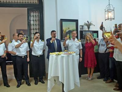 El Ateneo Social y Castrense distingue al Comandante Naval de Sevilla con su máxima distinción honorífica 