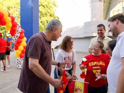 Sevilla celebra con entusiasmo y civismo la victoria de España
