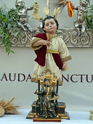 La Hermandad  de la Vera-cruz de Alcalá del  Río,acomete la conservación y restauración del Niño Jesús y Santa María Magdalena y confía la intervención a Manuel Mazuecos García