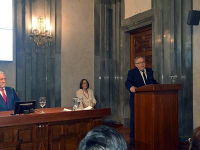 El XII «Aldabón de Sevilla» reconoce la trayectoria del Dr. José Andrés Moreno Nogueira 