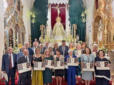 La Capilla de San Gregorio acoge los solemnes cultos de acción de gracias en honor de la Madre de Dios y Reina de Alcalá del Río, en una efeméride que aúna historia, patrimonio artístico y devoción mariana.