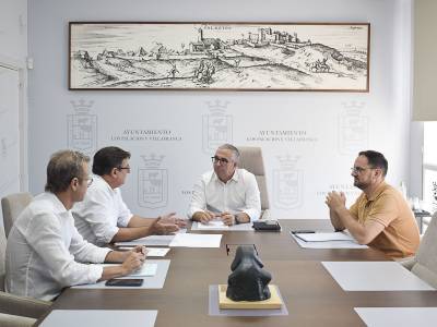 Reunión entre el alcalde de Los Palacios y Villafranca y el vicepresidente del Consorcio del Huesna.